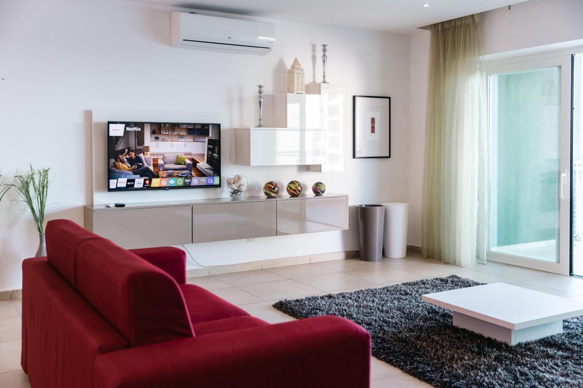 Luxury Seafront 3br With Pool By Arcobnb *