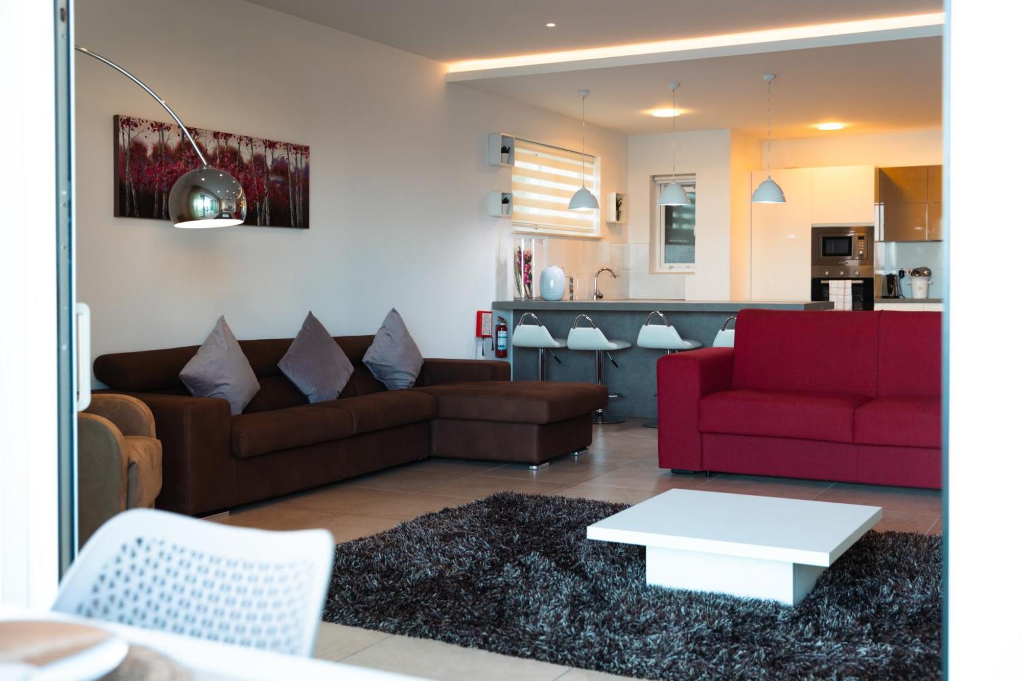 Luxury Seafront 3br With Pool By Arcobnb